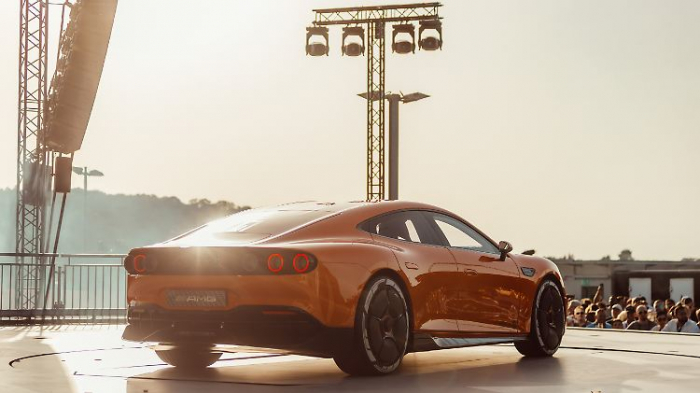   Weltpremiere des Mercedes-AMG Concept GT XX - Revolution in Orange  