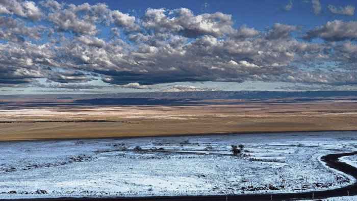 Snow cloaks Atacama, the world