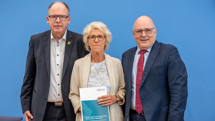   Mindestlohn soll in zwei Stufen auf 14,60 Euro steigen  