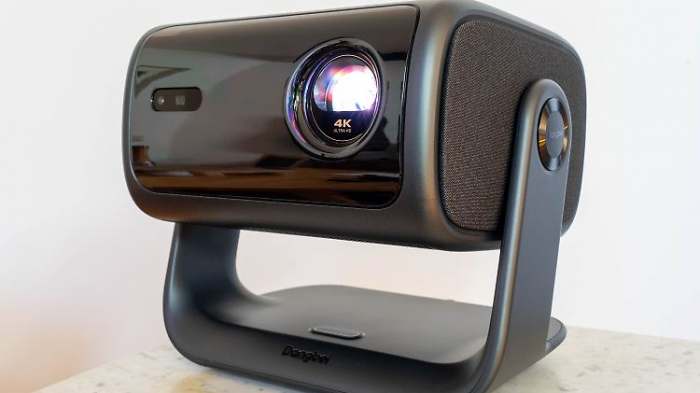   Der Dangbei MP1 Max ist ein flexibler Top-Beamer  