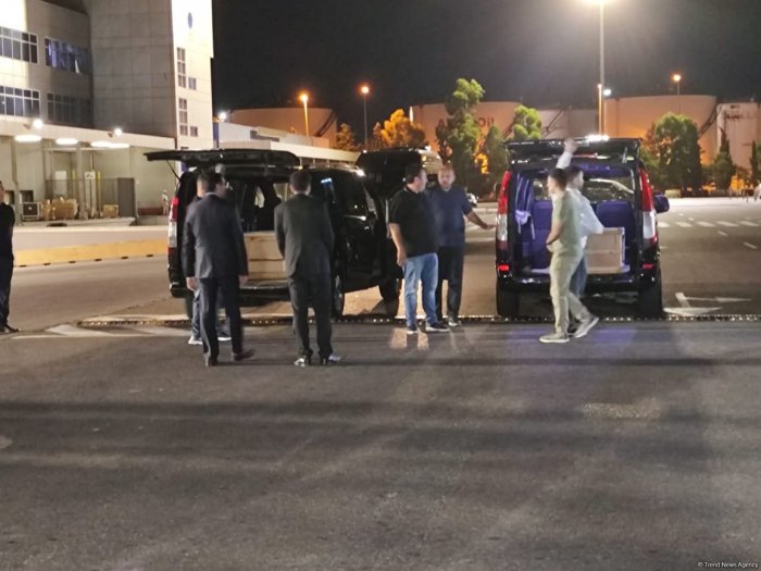   Leichen von im russischen Jekaterinburg ermordeten Aserbaidschanern nach Baku gebracht  