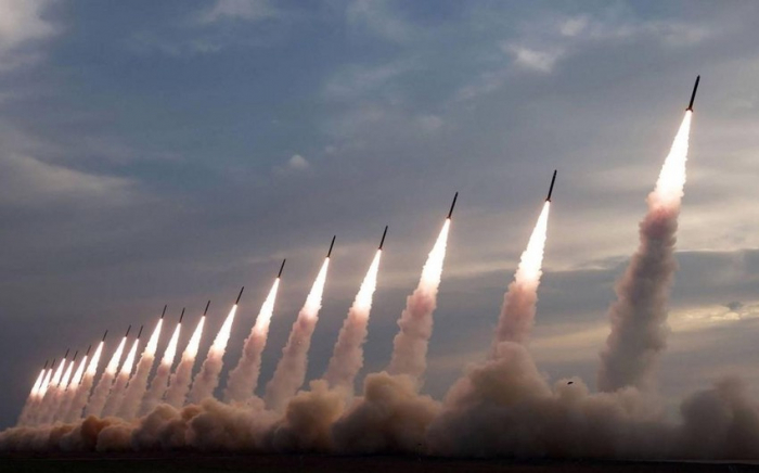   Iran launches at least 200 ballistic missiles at Israel  