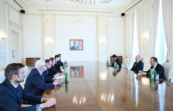   President Ilham Aliyev receives Bulgarian National Assembly president  