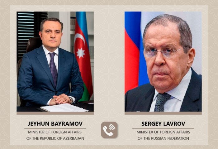  Azerbaijani, Russian FMs hold phone talk  