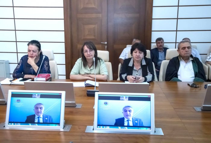    Dövlət qulluqçularının peşə bayramı gününə həsr olunmuş tədbir keçirilib -    FOTOLAR     