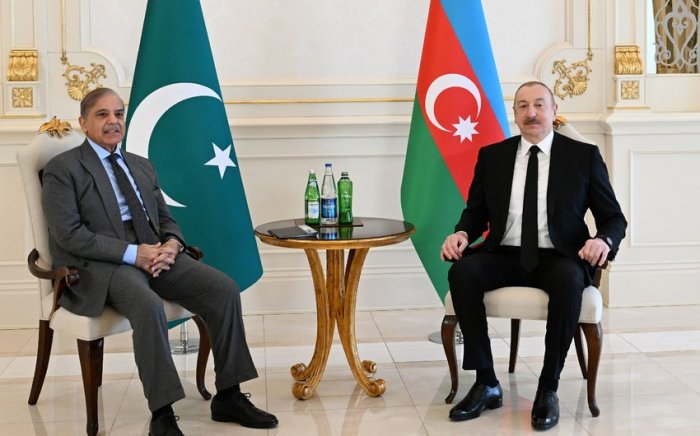    Prezident Şahbaz Şəriflə danışıb   
