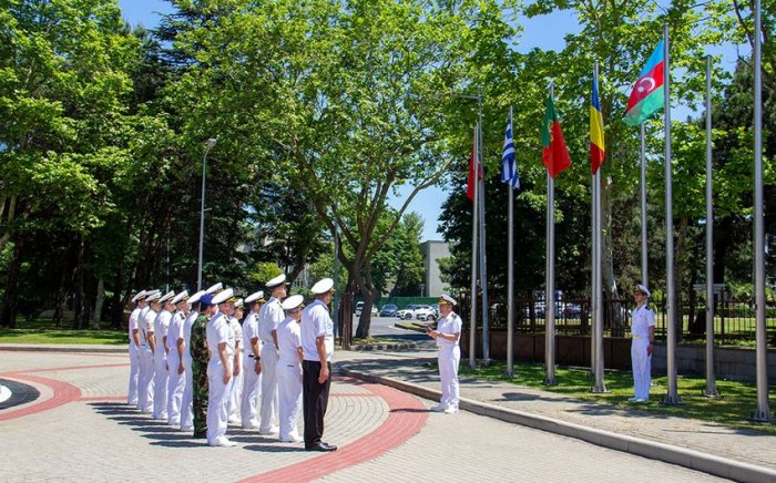  Azərbaycan bayrağı NATO mərkəzində qaldırılıb 