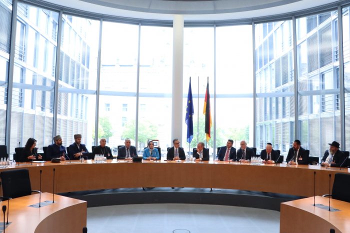 Komitə sədri Bundestaqda görüş keçirib