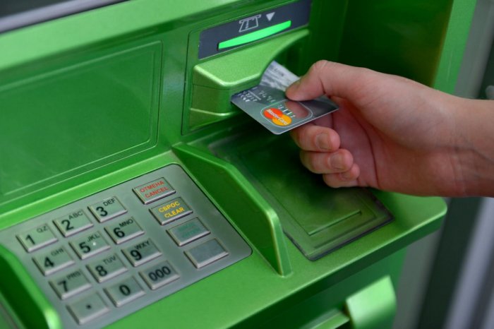 Dünən bank kartlarından 5 min manatdan çox pul oğurlanıb