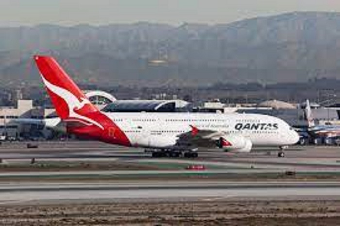“Qantas Airlines” aviaşirkətinin təyyarəsi Bakıda məcburi eniş edib