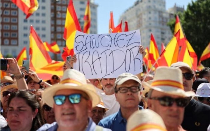 İspaniyada hökumətə etiraz mitinqləri olub  
