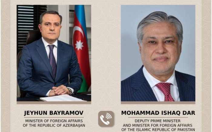   Jeyhun Bayramov besprach die bilaterale und multilaterale Zusammenarbeit mit seinem pakistanischen Amtskollegen  