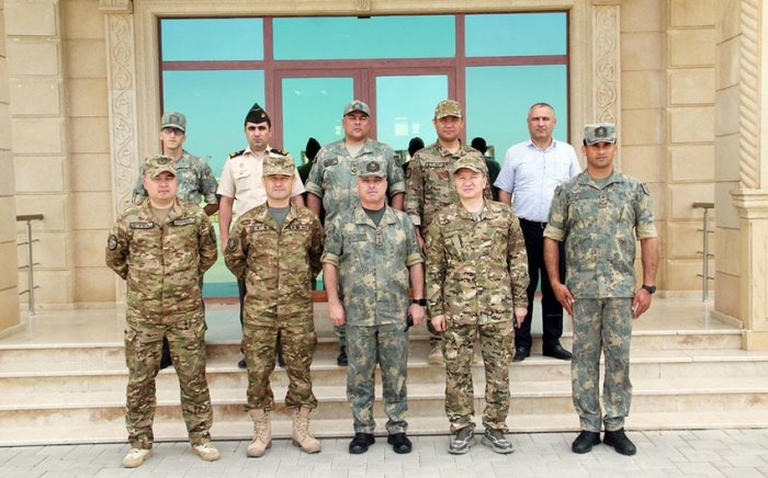 Azərbaycan və Qazaxıstan hərbçiləri görüşüb