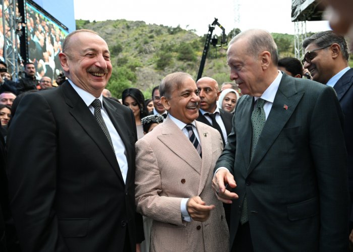    Dağlarda qurulan dağ kimi birlik    | Ədalət Verdiyevin yazısı      