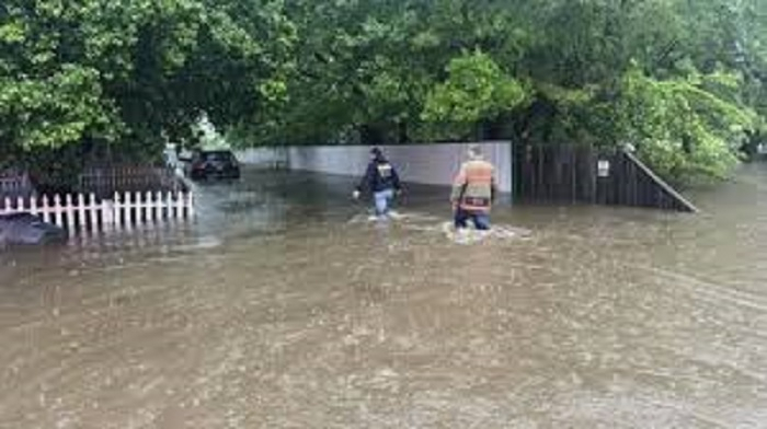   Inundaciones en Texas dejan al menos 24 muertos  