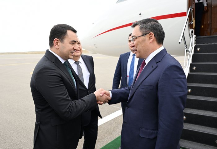  Kyrgyz President Sadyr Zhaparov arrives in Azerbaijan 