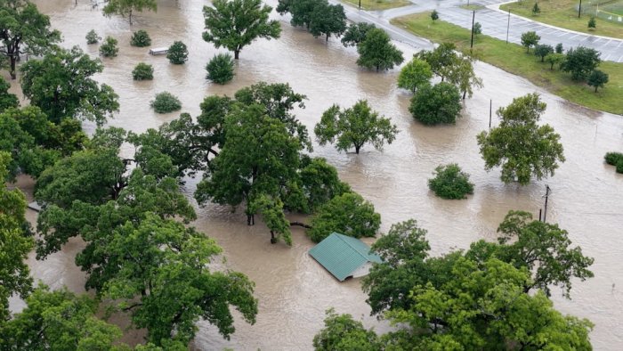   Texas floods death toll surpasses 100  