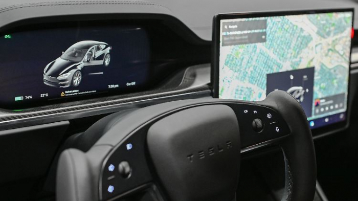   Musk will Skandal-KI Grok in Teslas einbauen  