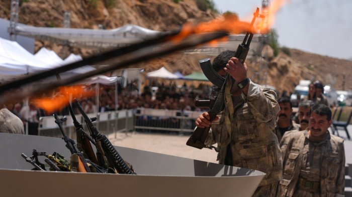   PKK terrorists begin disarming in Iraq as 1st step toward dissolution  