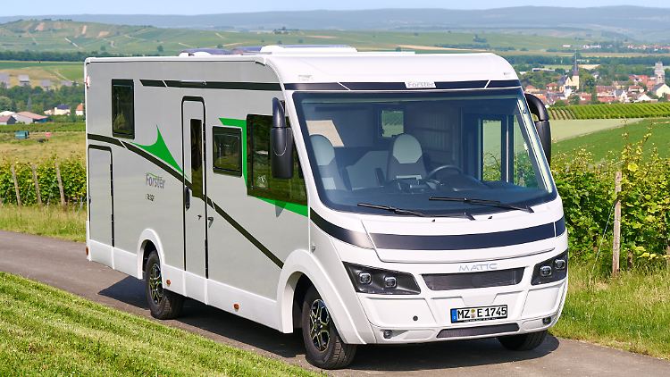   Forster bringt Camper-Van und Luxus-Integrierten raus  
