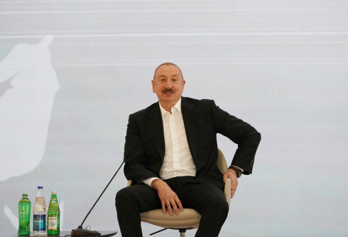   Ilham Aliyev expose les principes fondamentaux de sa politique  