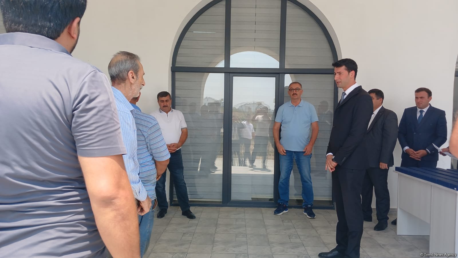   Ehemalige Binnenvertriebene erreichen ihr befreites Dorf Chidirli in Aghdam  