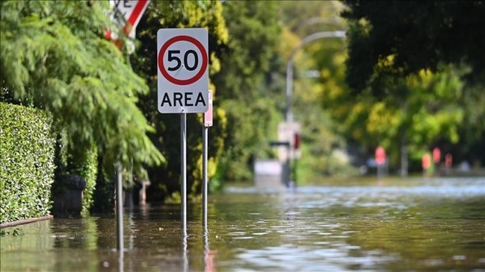 Thousands without power as rains, winds lash southeastern Australia