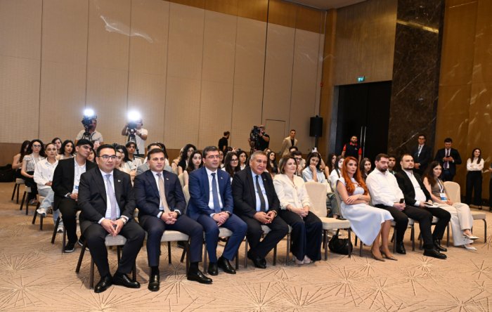 Baku hosts media forum