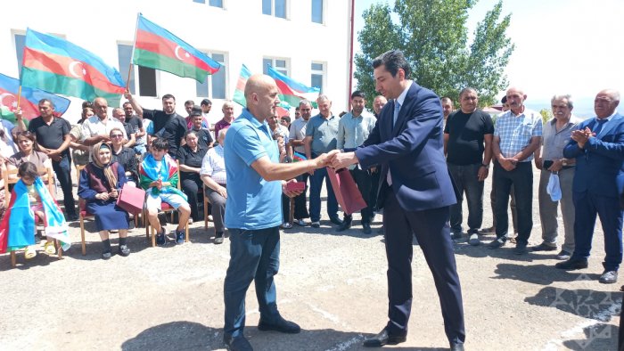 28 families relocated to Tazabina village in Khojaly district recieve house keys