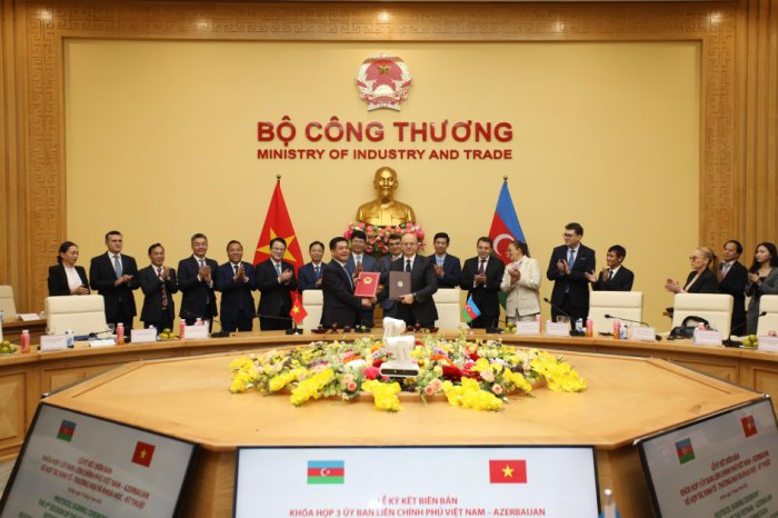  Hanoi hosts 3rd meeting of Azerbaijan-Vietnam Intergovernmental Commission 