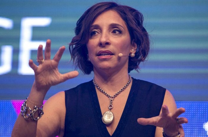 “X”in baş direktoru istefa verdi  
