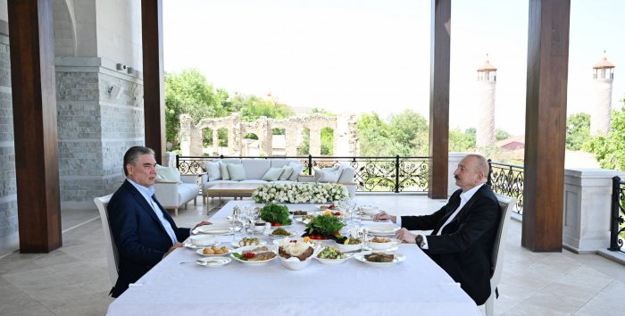    İlham Əliyev və Qurbanqulu Berdiməhəmmədov Şuşada birgə nahar ediblər  