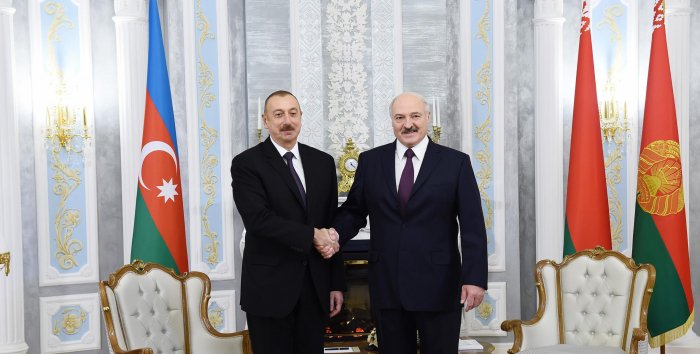    Prezident belaruslu həmkarına təbrik ünvanlayıb   