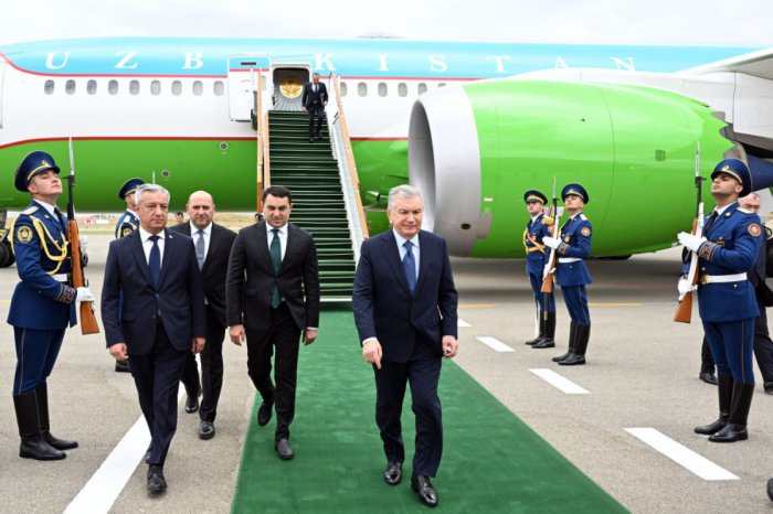 Şavkat Mirziyoyev Füzuliyə səfərə gedib