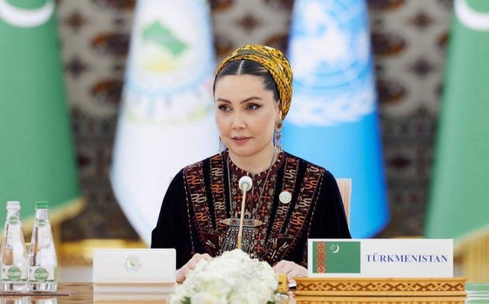 Berdiməhəmmədovun qızı Heydər Əliyev Mərkəzində olub