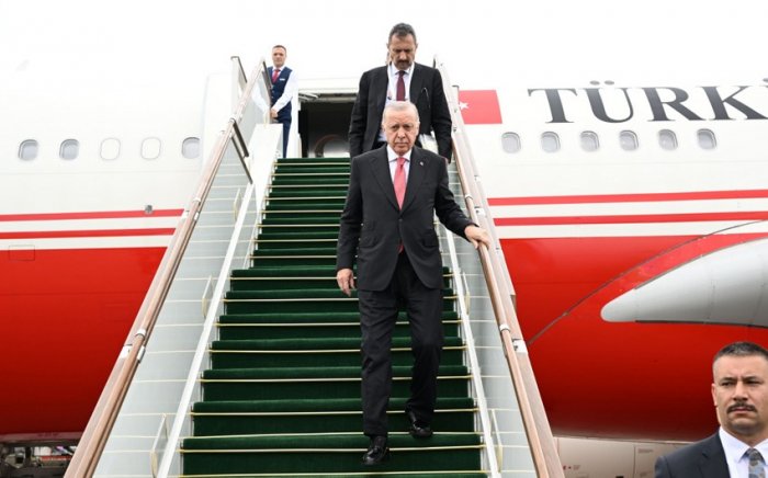   Erdogan ist zu einem Besuch in Aserbaidschan eingetroffen  