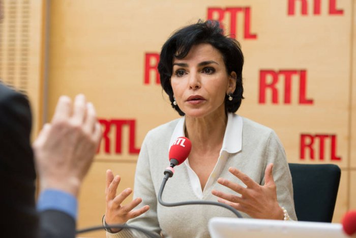 Fransalı nazir rüşvətdə ittiham olunur  