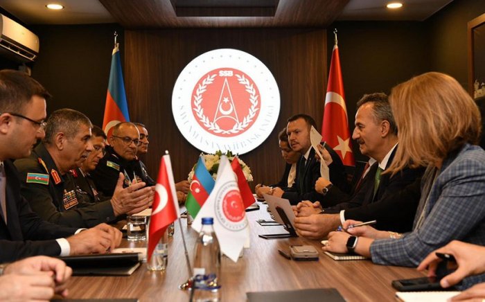    Türkiyə ilə hərbi əməkdaşlığın genişləndirilməsi müzakirə edilib   