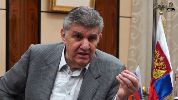       Abramyan:    “Paşinyan təcili katolikos axtarır”   