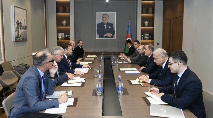Azərbaycan və Britaniya XİN-ləri arasında siyasi məsləhətləşmələr keçirilib  
