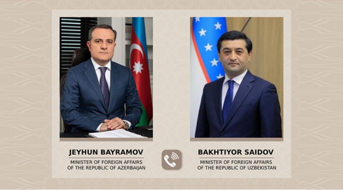 Azərbaycan ilə Özbəkistan XİN başçıları telefonla danışıblar  
