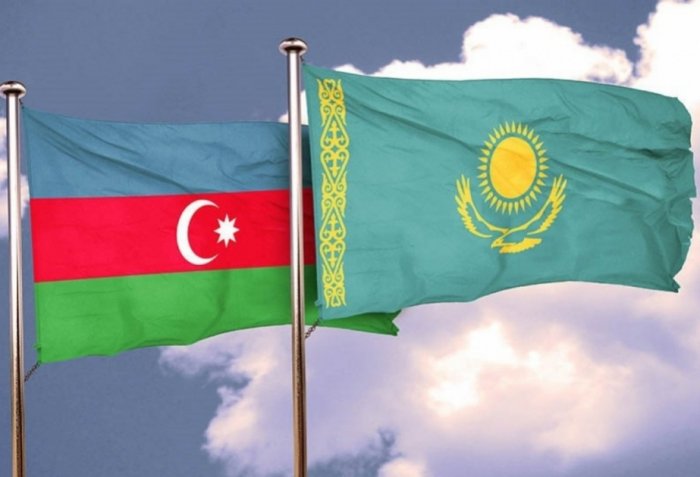    Qazaxıstanla ikitərəfli münasibətlərin perspektivləri müzakirə edilib     
