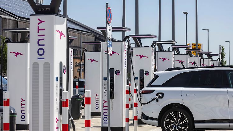   Preisabstand bei Verbrennern und E-Autos wird immer kleiner  