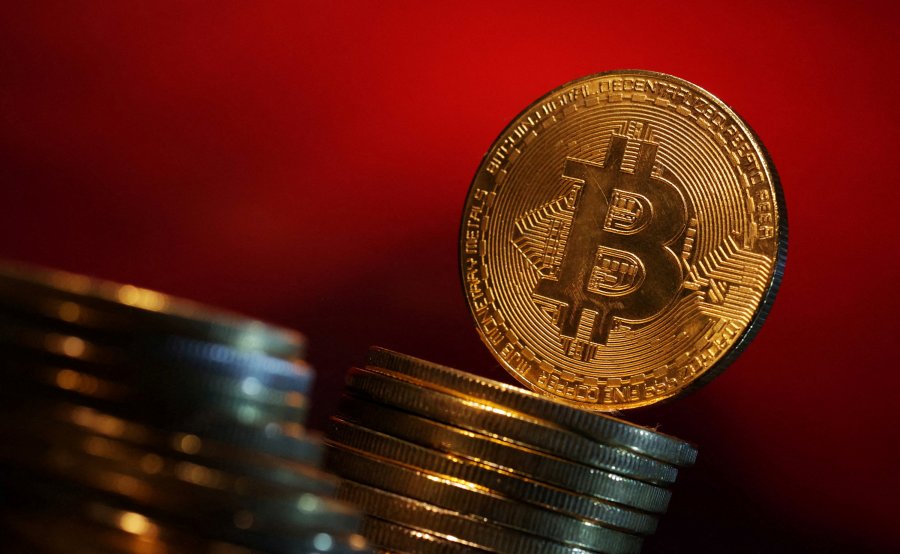 Bitcoin soars 2.6%, on verge of hitting new record high
