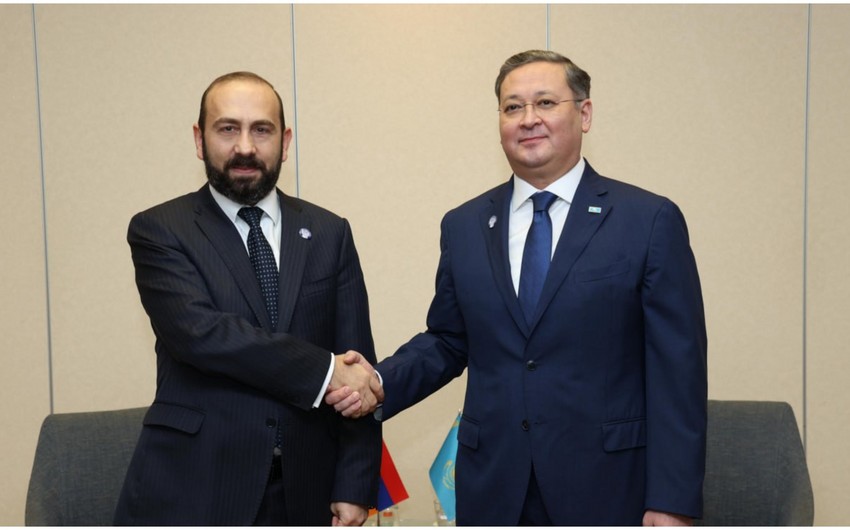 Armenian, Kazakh FMs discuss unblocking regional communications