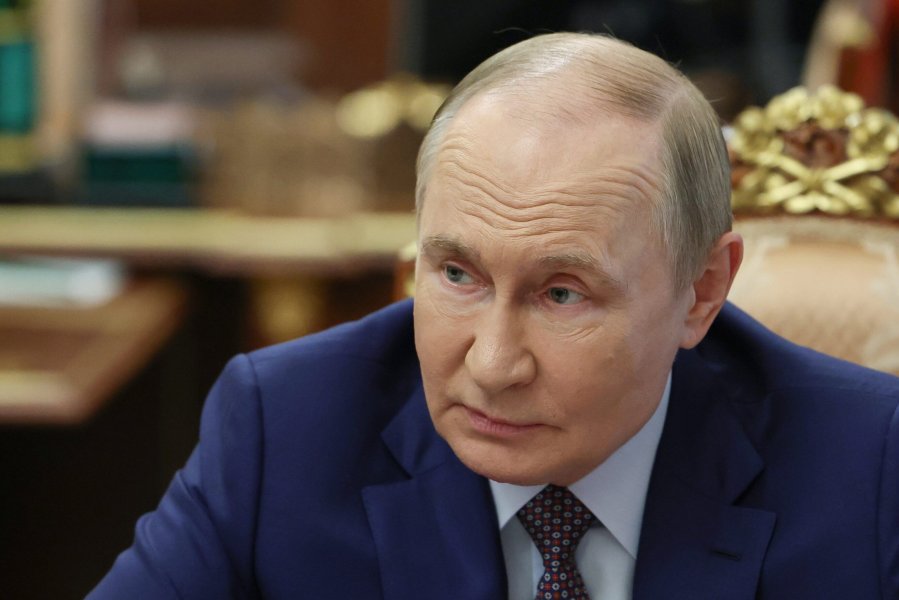 WhatsApp to Putin: Back off!