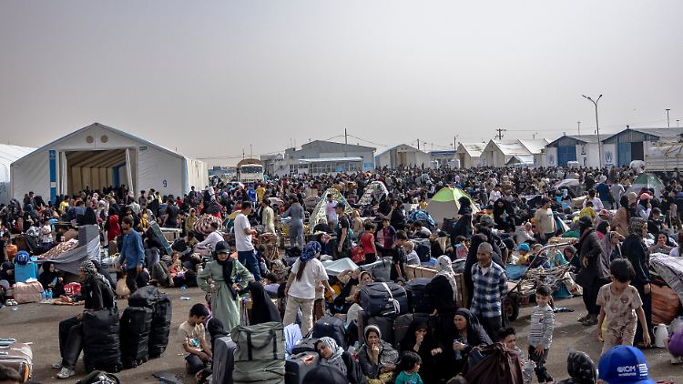   Iran schiebt in sechs Monaten über eine Million Afghanen ab  