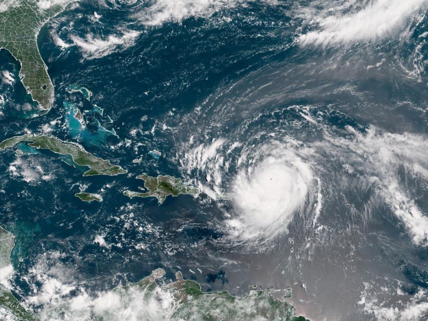 US East Coast faces life-threatening waves from Hurricane Erin