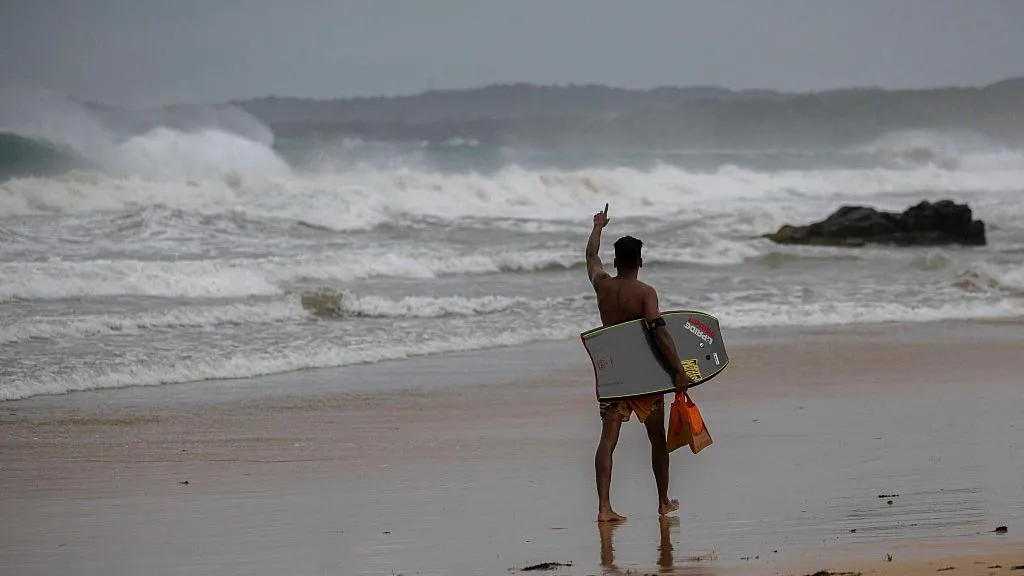 Dangerous seas forecast for US East Coast as Hurricane Erin grows