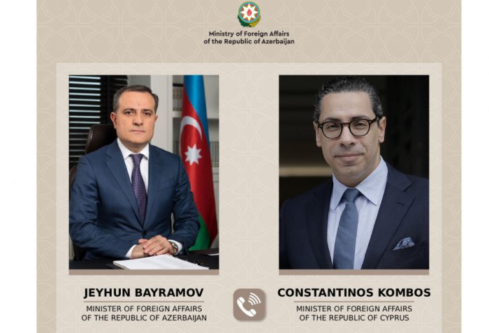 Ceyhun Bayramov kiprli həmkarı ilə regional məsələləri müzakirə edib